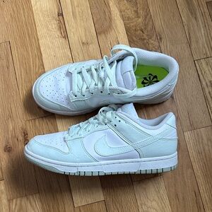 Nike Dunks White and Green Sneakers